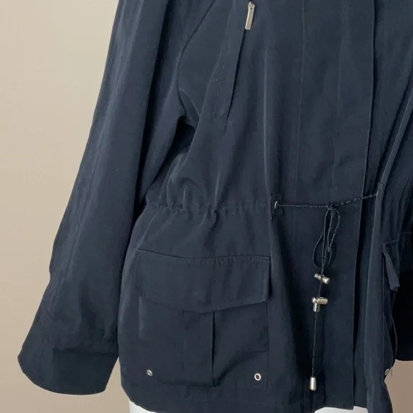 Tabi Drawstring Anorak Jacket - Picture 3 of 8
